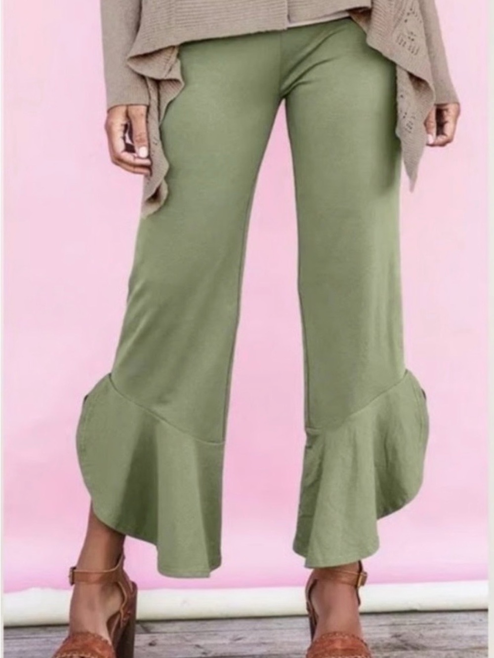 NWT! Matilda Jane Ruffle Pants in Sage Green